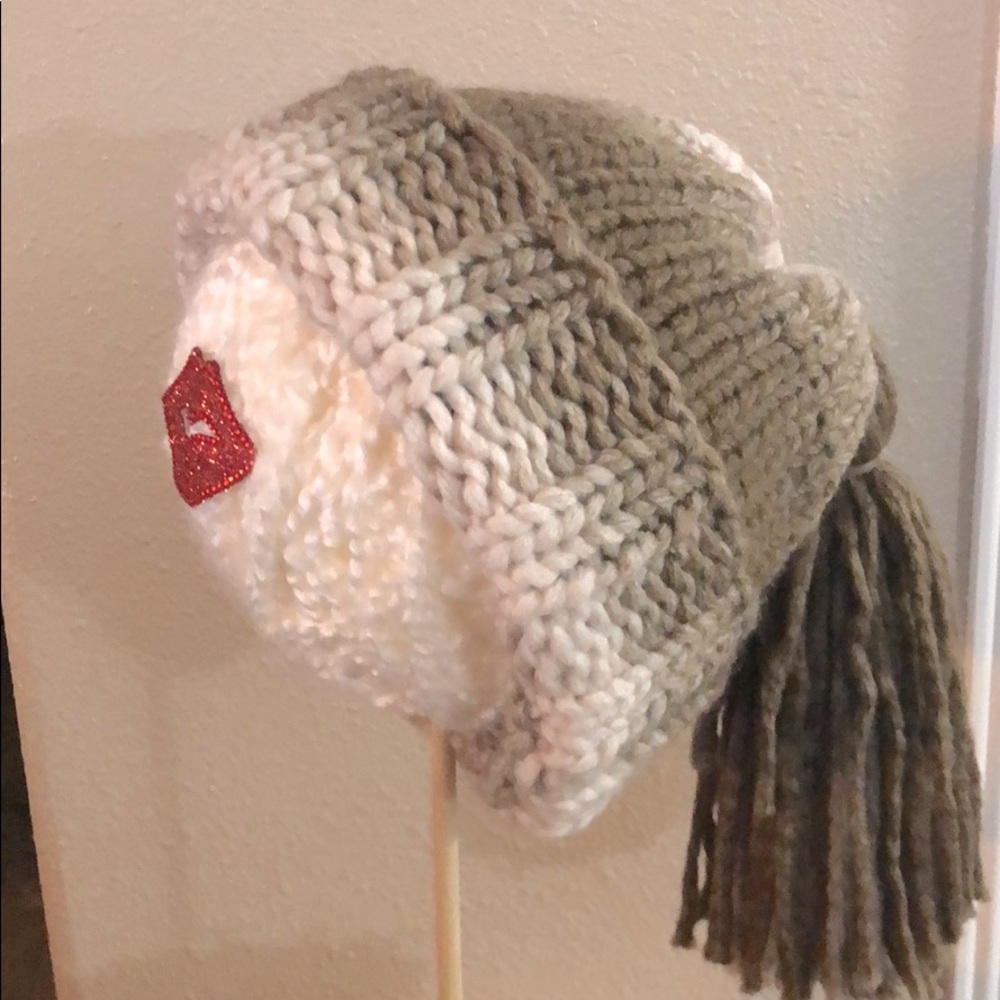 Bulky Ski Hat With Long Tail
